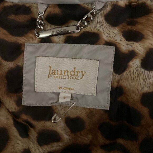 Laundry by Shelli Segal Down Coat – Elegant Pearl Grey w/ Leopard Lining - Picture 4 of 5